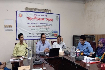 সব স্টেশনে ট্রেনের শিডিউল ডিসপ্লে বোর্ড চান যাত্রীরা