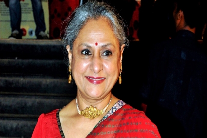 নতুন পরিচয়ে ভক্তদের মাঝে ধরা দিলেন জয়া বচ্চন