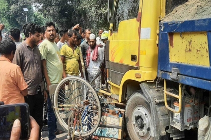 ভাঙ্গায় ট্রাকচাপায় ভ্যানচালক নিহত