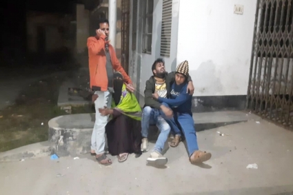 দাওয়াত খেয়ে ফেরার পথে বাসচাপায় স্ত্রী ও বোনসহ প্রাণ গেল প্রবাসীর