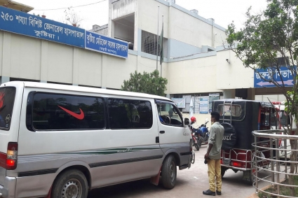 কুষ্টিয়ায় ইজিবাইকের ধাক্কায় ইবি কর্মকর্তা নিহত