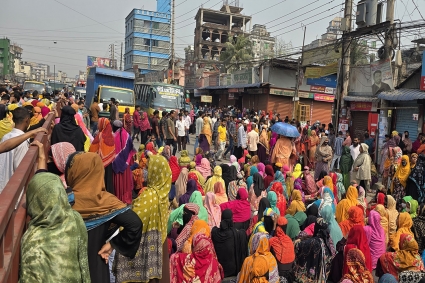 ঢাকা-ময়মনসিংহ ও ঢাকা-টাঙ্গাইল মহাসড়ক অবরোধ, দীর্ঘ যানজট