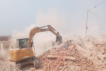 চাঁপাইনবাবগঞ্জে দুটি অবৈধ ইটভাটা গুঁড়িয়ে দিলো প্রশাসন