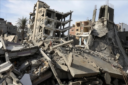 গাজায় আবাসিক ভবনে ইসরায়েলি বিমান হামলা, নিহত অন্তত ৩৮