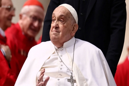 জানিয়েছে ভ্যাটিকান মস্তিষ্কে রক্তক্ষরণ ও হৃদরোগে মারা গেছেন পোপ, চলে গিয়েছিলেন কোমায়