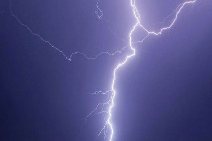 বজ্রপাতে প্রাণ গেল ১০ জনের