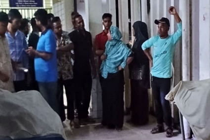 দুই ভাতিজিকে কুপিয়ে হত্যা করলেন চাচা