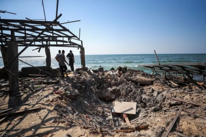 গাজায় ক্যাফে, স্কুল এবং ত্রাণ কেন্দ্রে ইসরায়েলের হামলা, নিহত ৯৫