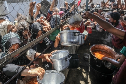 গাজায় গণহত্যা চালাতে ‘ক্ষুধা’কে অস্ত্র হিসেবে ব্যবহার করছে ইসরায়েল