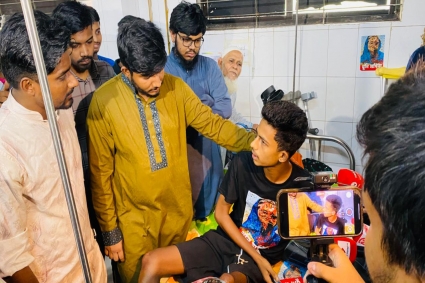 চিকিৎসা না পেলে আবার জুলাই হবে : পঙ্গু হাসপাতালে আহতদের হুঁশিয়ারি