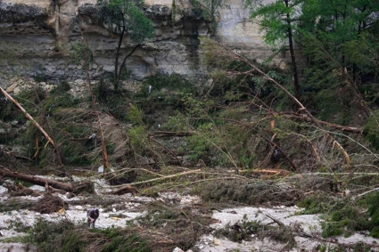 টেক্সাসে বন্যায় মৃতের সংখ্যা বেড়ে ৫০