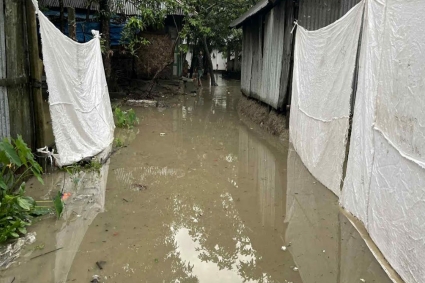 নোয়াখালীতে পানিবন্দি  ৪২ হাজার পরিবার, ক্ষতিগ্রস্ত ২ লাখ মানুষ