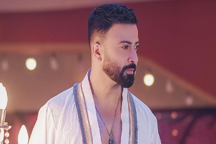 দেশ ছাড়লেন শাকিব খান, মিশন হলিউড?