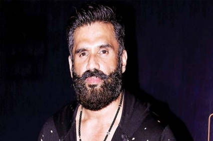 স্বামী ক্যারিয়ার নিয়ে ব্যস্ত থাকলে স্ত্রী সন্তান সামলাবে : সুনীল শেট্টি