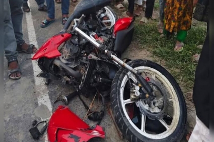 মোটরসাইকেল রেস করতে গিয়ে প্রাণ গেল দুই বন্ধুর