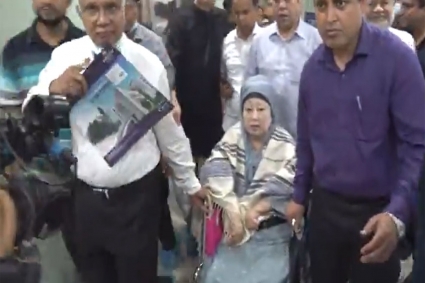 স্বাস্থ্য পরীক্ষা শেষে বাসায় ফিরেছেন খালেদা জিয়া