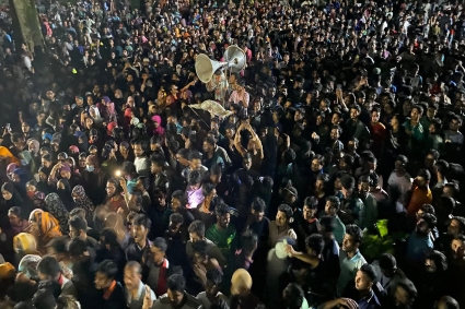 আন্দোলনের মুখে পোষ্য কোটা স্থগিত, তবে বাতিলের দাবিতে অনড় শিক্ষার্থীরা