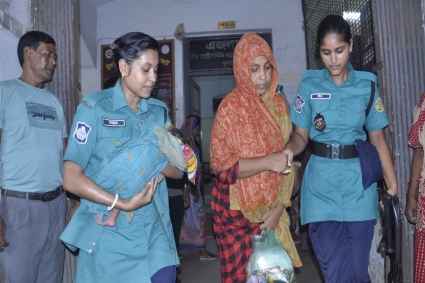 মায়ের সঙ্গে কারাগারে যেতে হলো ১১ দিনের শিশুকে
