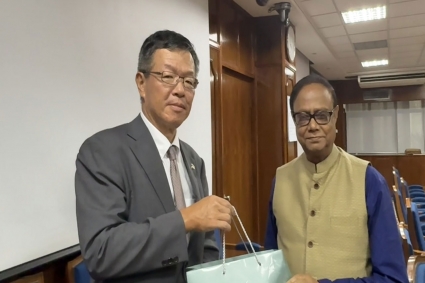 বাংলাদেশ ব্যাংকের গভর্নরের সঙ্গে জাপানের রাষ্ট্রদূতের সাক্ষাৎ