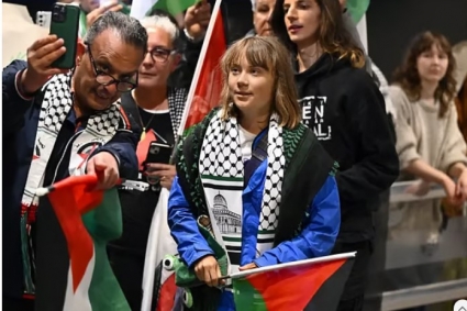 আটক গ্রেটা থুনবার্গকে নির্যাতন ও ইসরায়েলি পতাকায় চুমু খেতে বাধ্য করার অভিযোগ