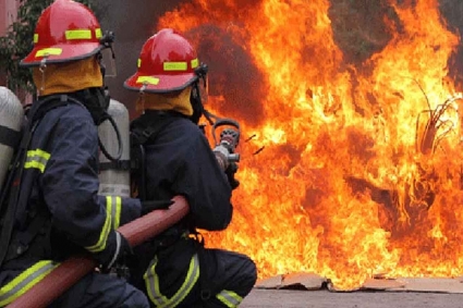 সদরঘাট পাইকারি বাজারে আগুন