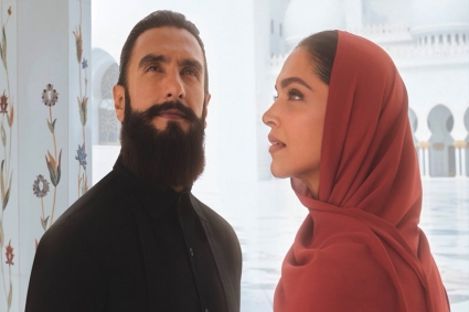 হিজাব পরে দীপিকা, লম্বা দাড়িতে রণবীর 