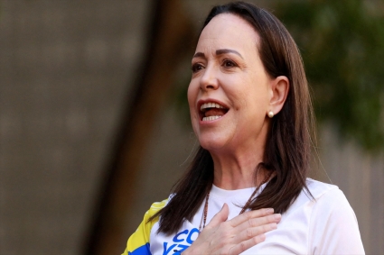 শান্তিতে নোবেলজয়ী মারিয়া কোরিনা মাচাদোর ‘কালো দিক’