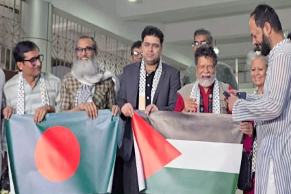 দেশে ফিরলেন শহিদুল আলম