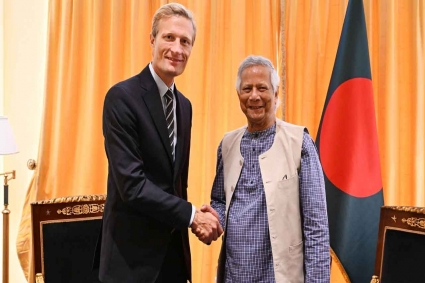 প্রধান উপদেষ্টার সঙ্গে ডব্লিউএফপি প্রধানের বৈঠক