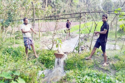 প্রযুক্তির ছোঁয়ায় হারিয়ে যাচ্ছে দোন-সেঁউতির যুগ