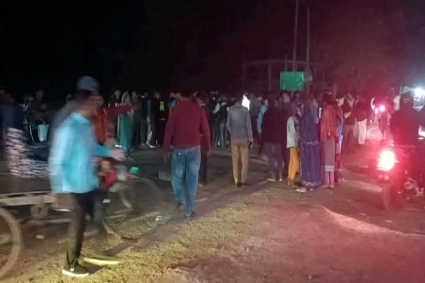 ট্রলির ধাক্কায় ইপিজেডের নারীকর্মী নিহত