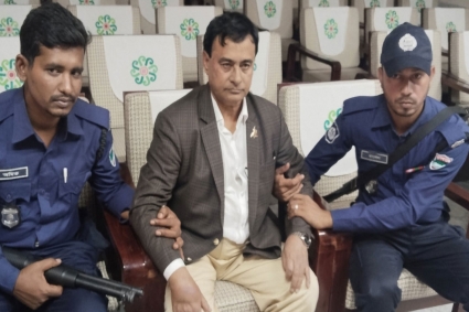 যশোর সার্কিট হাউস থেকে ভুয়া অতিরিক্ত সচিব আটক