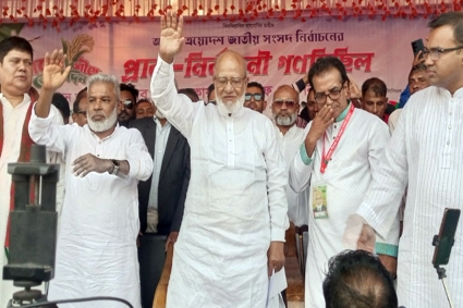 কোনো শক্তি নির্বাচন ঠেকাতে পারবে না : খন্দকার মোশাররফ