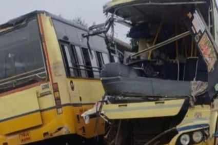 ভারতে দুই বাসের মুখোমুখি সংঘর্ষে ১১ জন নিহত