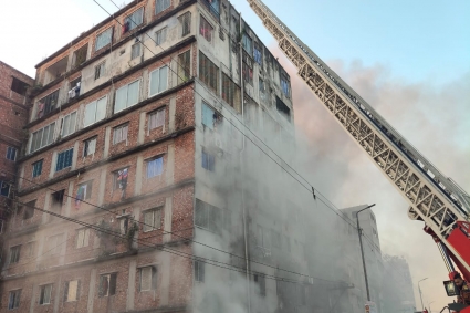 কেরানীগঞ্জে জমেলা টাওয়ারে আগুন, নিয়ন্ত্রণে ১২ ইউনিট