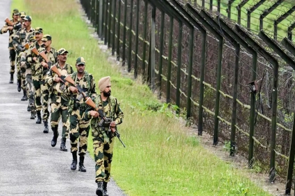 ত্রিপুরায় নিজ অস্ত্রের ‘অ্যাক্সিডেন্টাল ফায়ারে’ বিএসএফ সদস্য গুলিবিদ্ধ
