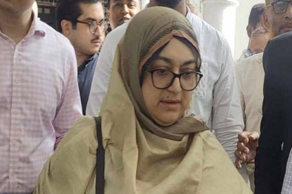 লুৎফুজ্জামান বাবরের আসনে স্বতন্ত্র প্রার্থী তার স্ত্রী তাহমিনা জামান