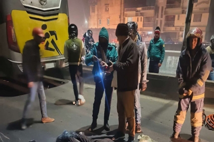 খিলগাঁও ফ্লাইওভারে কাভার্ডভ্যানের চাপায় পুলিশ সদস্য নিহত