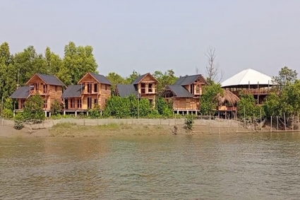 সুন্দরবনে ভ্রমণে এসে অপহৃত তিন পর্যটক উদ্ধার