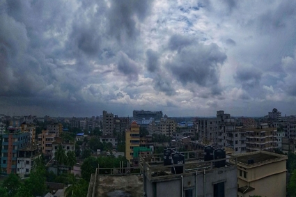 ঢাকায় দিনের তাপমাত্রা কমতে পারে, আকাশ থাকবে আংশিক মেঘাচ্ছন্ন