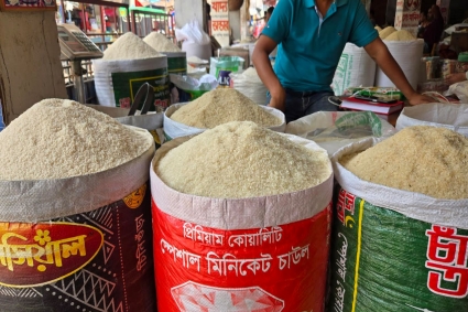 নওগাঁয় কেজিতে ৫ টাকা পর্যন্ত বেড়েছে সরু চালের দাম