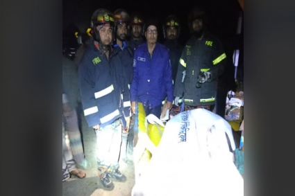 নওগাঁয় ডাম্প ট্রাকের চাপায় ৫ জন নিহত