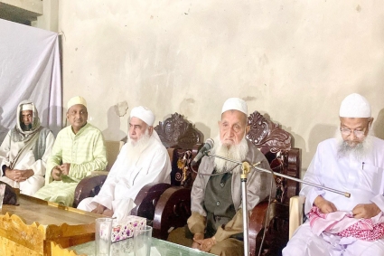 বিএনপিকে পাশে বসিয়ে হেফাজত আমির বললেন, ‘জামায়াতকে ভোট দেওয়া হারাম’