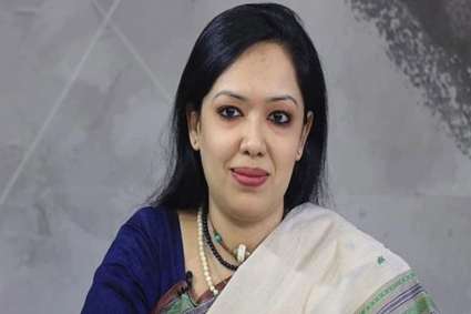 মাওলানা জুনায়েদের বিপক্ষে রুমিন ফারহানার বড় জয়