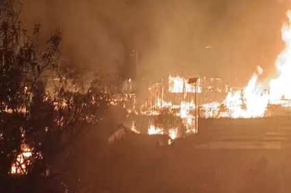 মধ্যরাতে উখিয়ার রোহিঙ্গা ক্যাম্পে আগুন