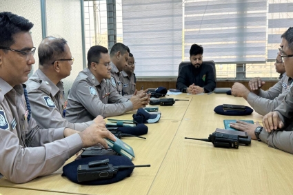 আইনশৃঙ্খলা ও ট্রাফিক নিয়ন্ত্রণে ডিসিদের সঙ্গে প্রতিমন্ত্রী ইশরাকের বৈঠক