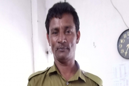 আদাবরে নুরজাহান স্কুলের প্রধান শিক্ষকের ওপর দারোয়ানের হামলা