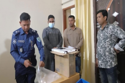 কুড়িগ্রামে সরকারি ওষুধ ও সরঞ্জাম পাচারকালে স্টোর কিপার আটক