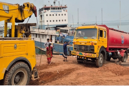 ঈদ যাত্রায় ভোগান্তির শঙ্কা দৌলতদিয়া-পাটুরিয়া নৌরুটে