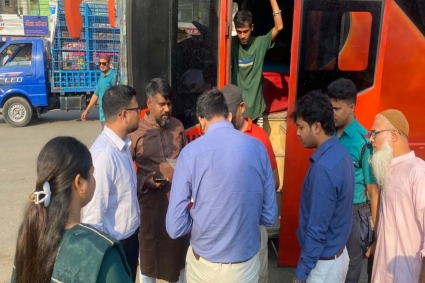 ঈদ যাত্রায় কন্ট্রোল রুম থেকে সড়ক পরিস্থিতি নিবিড়ভাবে পর্যবেক্ষণ হচ্ছে
